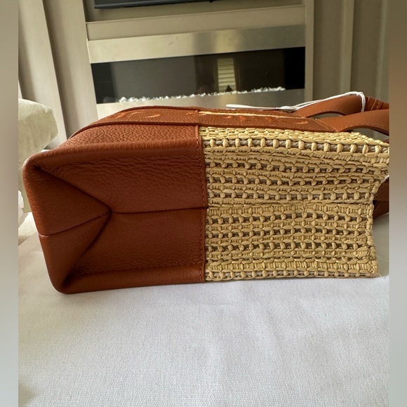 Brand New Chloé small Woody tote bag (caramel brown leather woven raffia design) - Picture 12 of 16